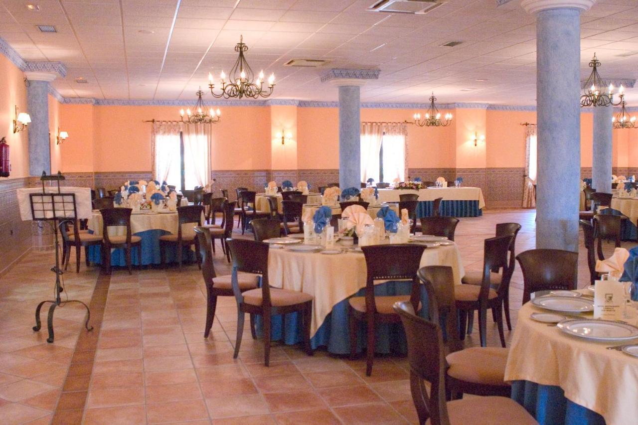 Hotel-Restaurante Cerrillo San Marcos Diezma Bagian luar foto